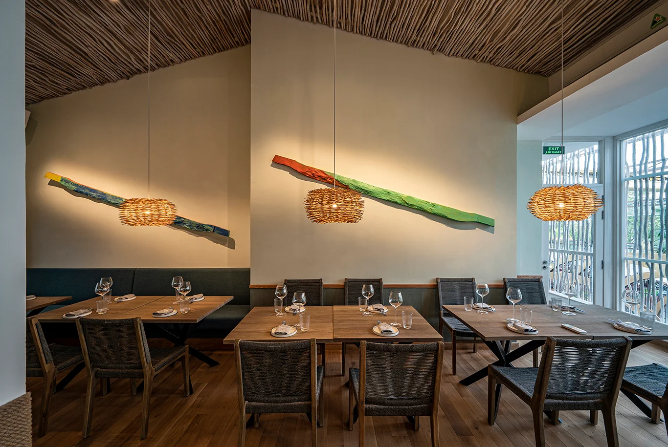 Thiết kế nhà hàng sang trọng