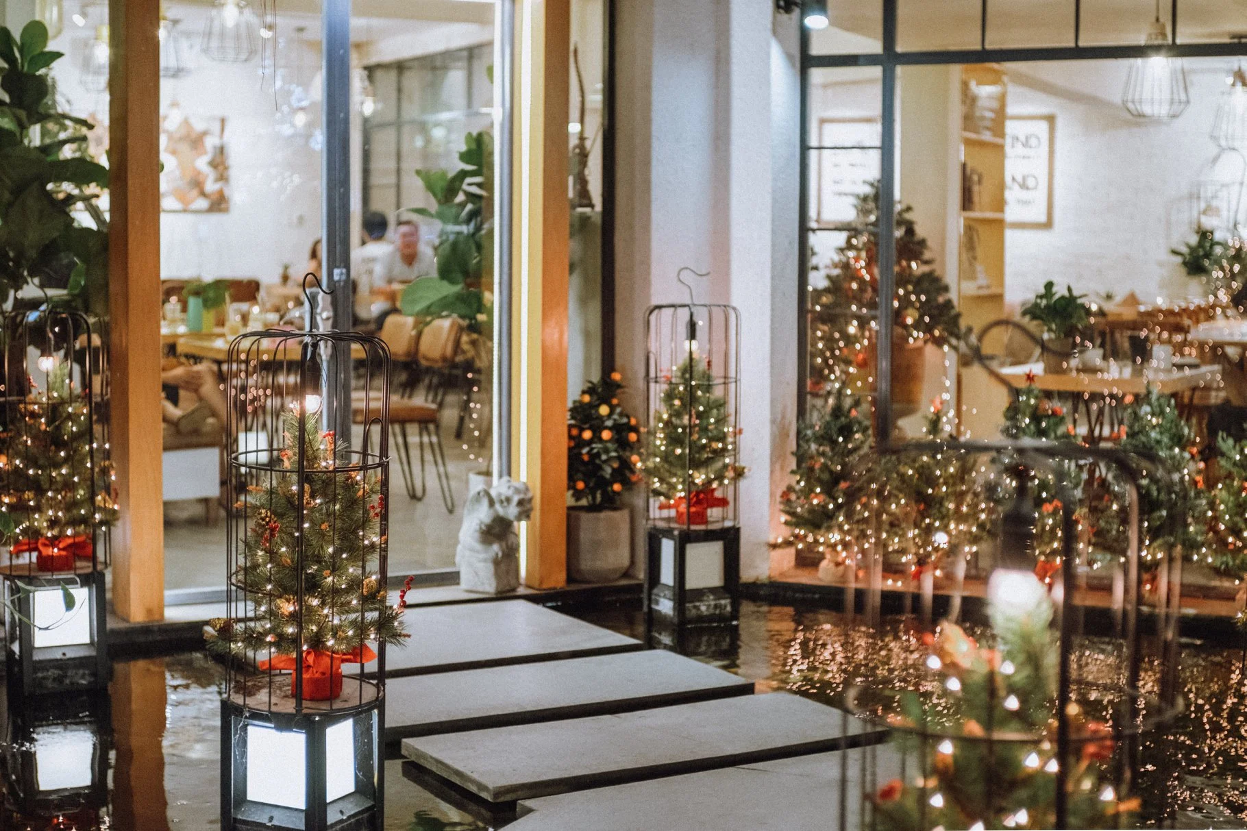 Trang trí nhà hàng Giáng sinh