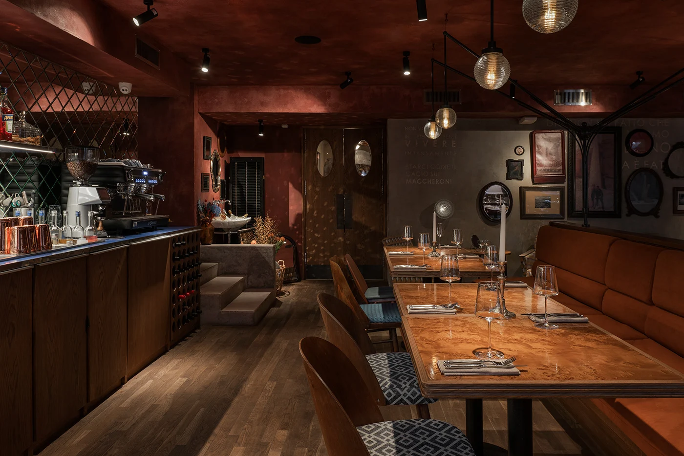 Thiết kế nội thất nhà hàng