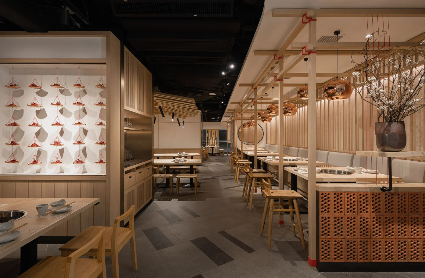 Ánh sáng trong thiết kế nhà hàng lẩu nướng