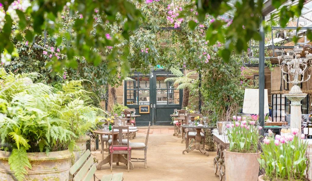 Thiết kế nhà hàng sân vườn 7