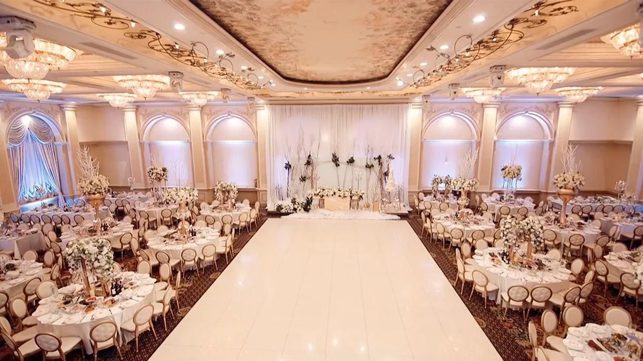 Màu sắc trong thiết kế nhà hàng tiệc cưới