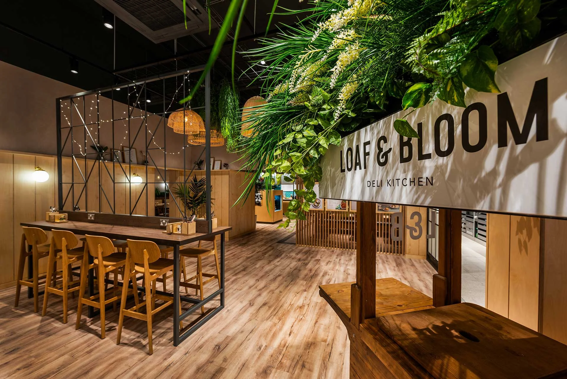 thiết kế và thi công nhà hàng