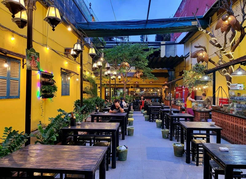 thiết kế nội thất quán ăn gia đình