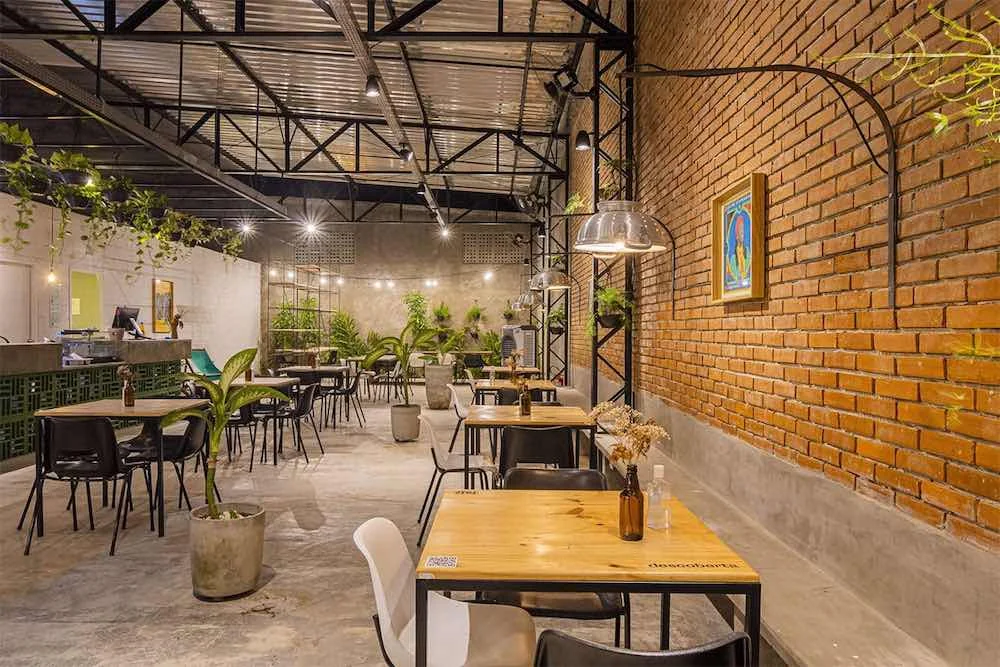 không gian quán cafe tiền chế
